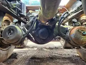 Used 2004 Meritor/Rockwell MT40-143 Complete Axle-Front Rear (Stock #P-110199)) Part Image