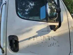 Used 2005 Freightliner M2 112 Medium Duty Door (Stock #P-110333)) Part Image