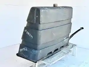 Used 2005 Mack CXN613 Hydraulic Tank (Stock #P-38244)) Part Image