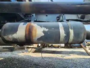 Used 2005 Mercedes MBE 900 Muffler (Stock #P-509587)) Part Image