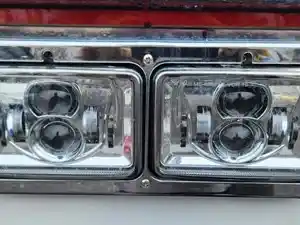 Used 2006 HME Fire Truck Headlamp Assy (Stock #P-105149)) Part Image