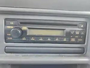 Used 2006 Isuzu NQR Radio (Stock #P-97813)) Part Image