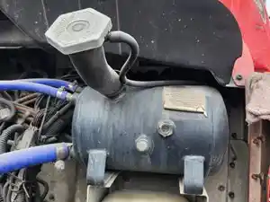 Used 2006 Kenworth T300 Radiator Overflow Bottle (Stock #P-505480)) Part Image