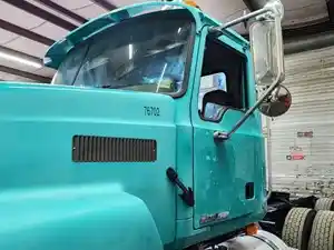 Used 2006 Mack CHN613 Cab (Stock #P-69065)) Part Image