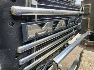 Used 2006 Mack CV713 Granite Grille (Stock #P-102367)) Part Image