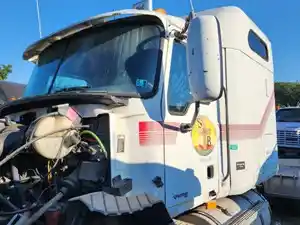 Used 2006 Mack CXN613 Cab (Stock #P-110343)) Part Image