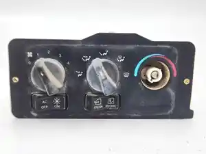 Used 2006 Peterbilt 357 Heater/AC Control Assy (Stock #P-87420)) Part Image