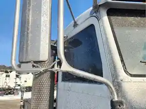 Used 2006 Peterbilt 357 Side View Mirror (Stock #P-495951)) Part Image