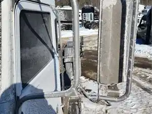 Used 2006 Peterbilt 357 Side View Mirror (Stock #P-495950)) Part Image