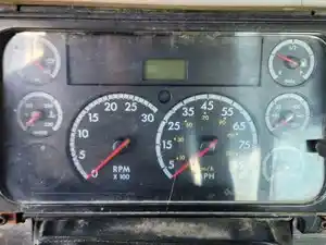 Used 2007 Freightliner Columbia 120 Instrument Cluster (Stock #P-102585)) Part Image