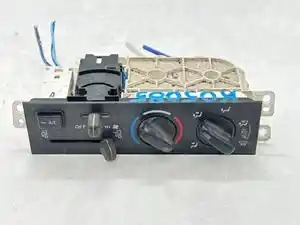 Used 2007 Hino 338 Heater/AC Control Assy (Stock #P-68605)) Part Image