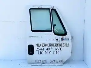 Used 2007 International 4300 Door (Stock #P-19730)) Part Image