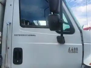 Used 2007 International 4400 Door (Stock #P-101835)) Part Image
