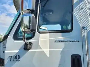 Used 2007 International 7500 Door (Stock #P-505135)) Part Image