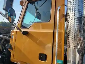 Used 2007 Mack CHN613 Cab (Stock #P-85793)) Part Image