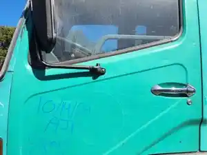 Used 2007 Mitsubishi FM65F Door (Stock #P-90401)) Part Image