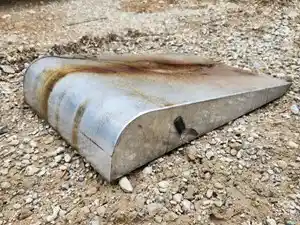 Used 2007 Peterbilt 330 Battery Box Cover (Stock #P-500371)) Part Image