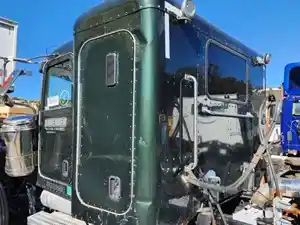 Used 2007 Peterbilt 379 Cab (Stock #P-90820)) Part Image