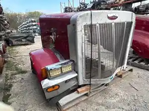 Used 2007 Peterbilt 379 Hood (Stock #P-100669)) Part Image