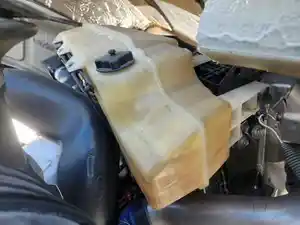 Used 2008 Mack GU813 Radiator Overflow Bottle (Stock #P-495466)) Part Image