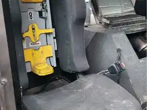 Used 2008 Seagrave Pumpers Seat (Stock #P-494268)) Part Image