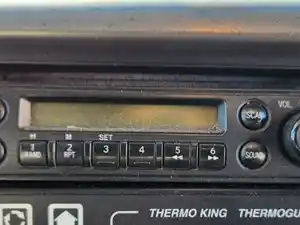 Used 2009 Hino 268 Radio (Stock #P-500864)) Part Image