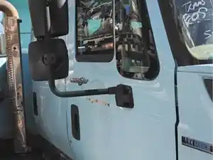 Used 2009 International 7400 Door (Stock #P-96823)) Part Image