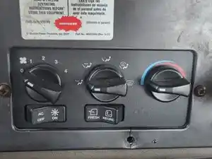 Used 2009 Peterbilt 335 Heater/AC Control Assy (Stock #P-91938)) Part Image