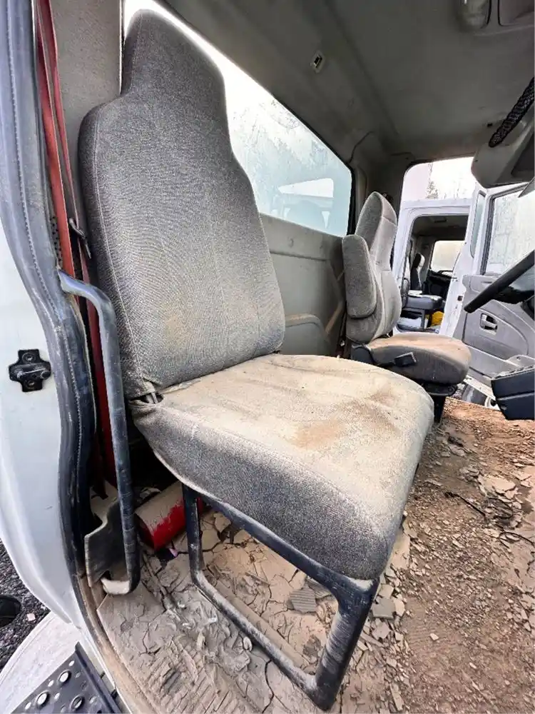 Front Driver Bottom Leather Seat Cover For International 4300 Air Ride 2008-2016