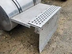 Used 2010 Kenworth T300 Battery Box Cover (Stock #P-507966)) Part Image