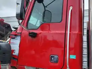 Used 2010 Mack TD713 Cab (Stock #P-100254)) Part Image