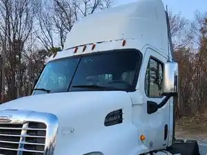 Used 2011 Freightliner Cascadia 113 Cab (Stock #P-68987)) Part Image
