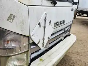 Used 2012 Isuzu NRR Grille (Stock #P-112934)) Part Image