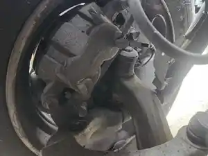 Used 2012 Isuzu NRR Spindle/Knuckle (Stock #P-112889)) Part Image