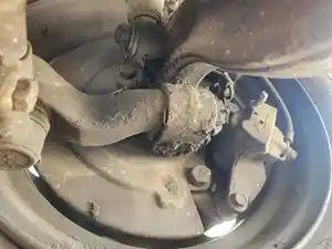 Used 2012 Mitsubishi FEC72W Spindle/Knuckle (Stock #P-110731)) Part Image
