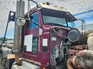Used 2012 Peterbilt 367 Cab (Stock #P-505975)) Part Image