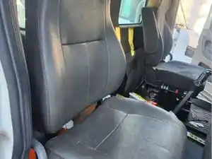 Used 2013 Freightliner Cascadia 113 Seat (Stock #P-67521)) Part Image