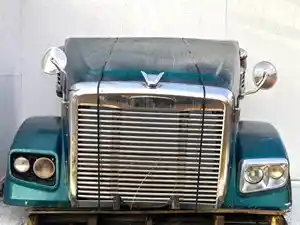 Used 2013 Freightliner Coronado 12 Hood (Stock #P-85676)) Part Image