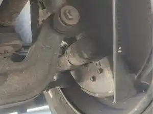 Used 2013 Isuzu NRR Spindle/Knuckle (Stock #P-93434)) Part Image