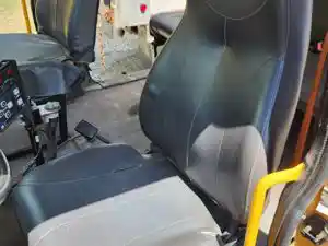 Used 2014 International WorkStar 7500 Seat (Stock #P-508294)) Part Image