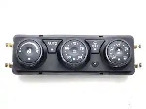 Used 2014 Kenworth T680 Heater/AC Control Assy (Stock #P-50423)) Part Image