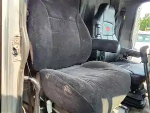 Used 2014 Peterbilt 388 Seat (Stock #P-103474)) Part Image