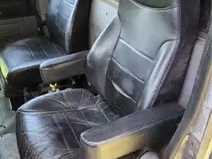 Used 2014 Peterbilt 389 Seat (Stock #P-504963)) Part Image