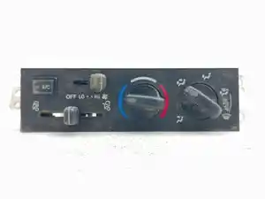 Used 2015 Hino 268 Heater/AC Control Assy (Stock #P-71716)) Part Image
