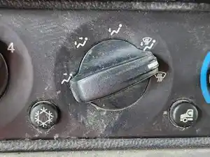 Used 2015 Peterbilt 365 Heater/AC Control Assy (Stock #P-79938)) Part Image