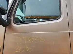 Used 2015 Volvo VNL Door (Stock #P-113637)) Part Image