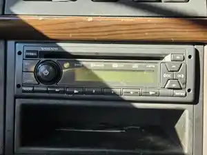 Used 2015 Volvo VNL Radio (Stock #P-113647)) Part Image