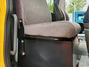 Used 2016 Freightliner Cascadia 125 Seat (Stock #P-80277)) Part Image