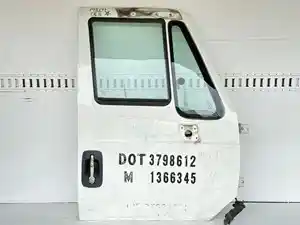Used 2016 International PROSTAR Door (Stock #P-41609)) Part Image