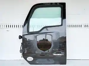 Used 2016 Kenworth T680 Door (Stock #P-104600)) Part Image